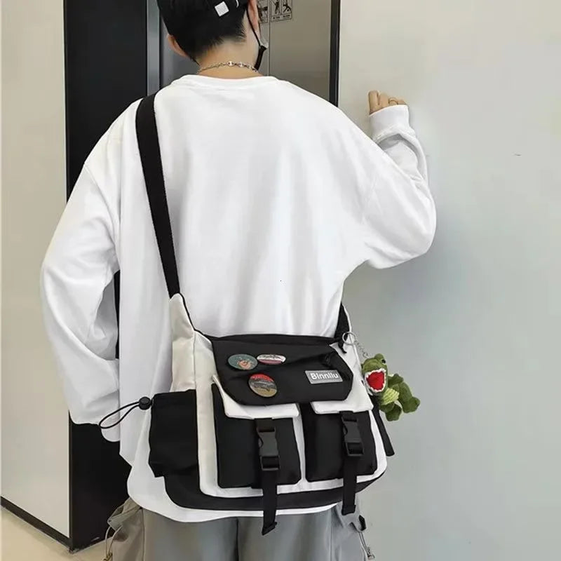 Borsa Harajuku in nylon – per chi scrive, sogna, viaggia.