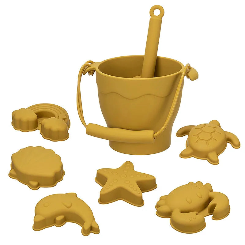 Set di giocattoli da spiaggia in silicone con secchiello e sei accessori