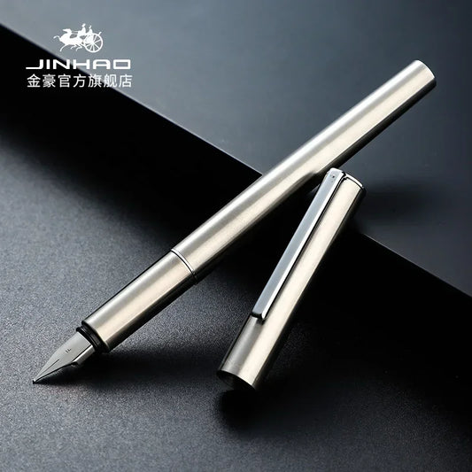 Penna stilografica Jinhao 35 – Tutto acciaio, qualità di lusso
Penna da scrittura per calligrafia, ideale per scrittura creativa, cancelleria, ufficio, scuola e uso professionale.